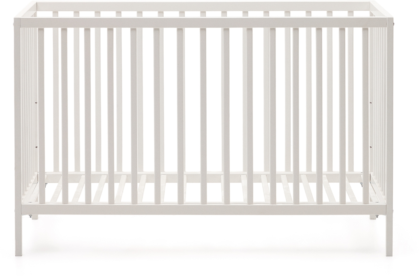 Tremmeseng Kave Home Shantal barneseng hvid bøgetræ med justerbar højde og lamelbund til standard 60x120 cm madras