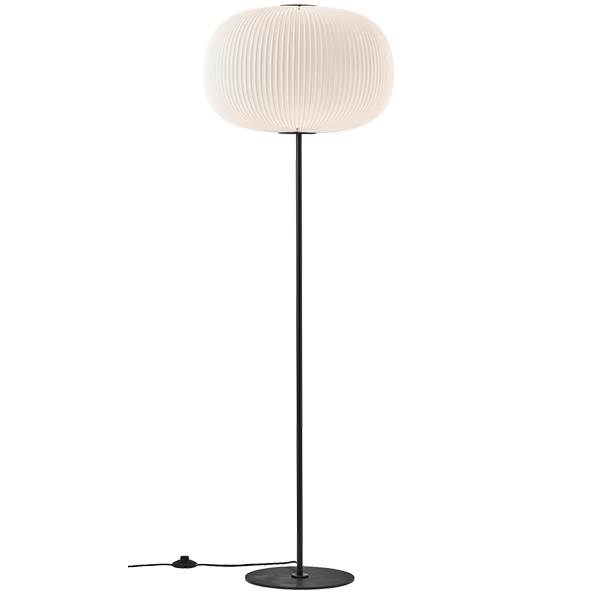 Le Klint 332 Lamella gulvlampe - Sort  : Erling Christensen Møbler