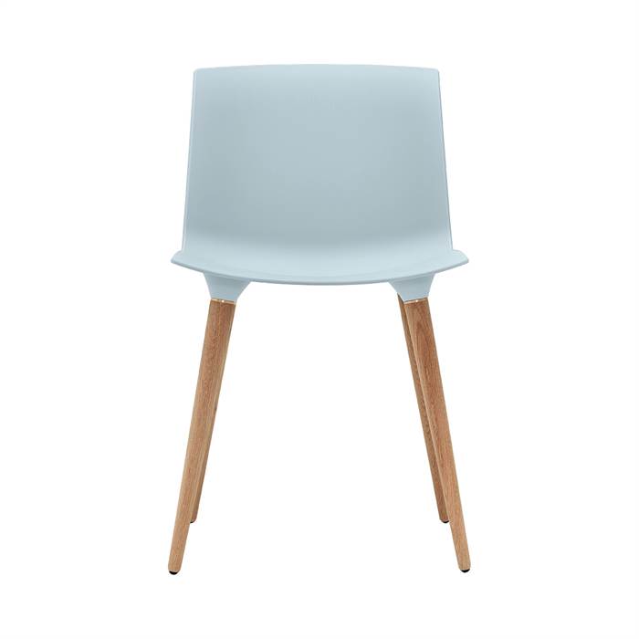 Andersen Furniture TAC spisebordsstol - plast - Isblå - Mat lak stel Eg - Mat lak : Erling Christensen Møbler
