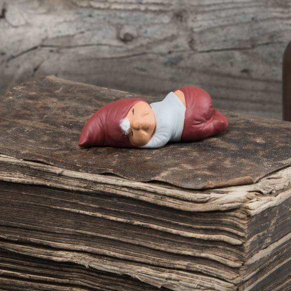 Klarborg nisse Victor  : Erling Christensen Møbler