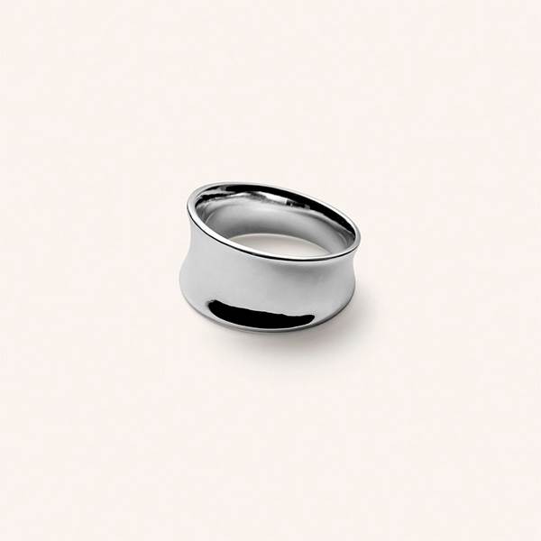 Pernille Corydon Reflection Ring - Forsølvet messing : Erling Christensen Møbler
