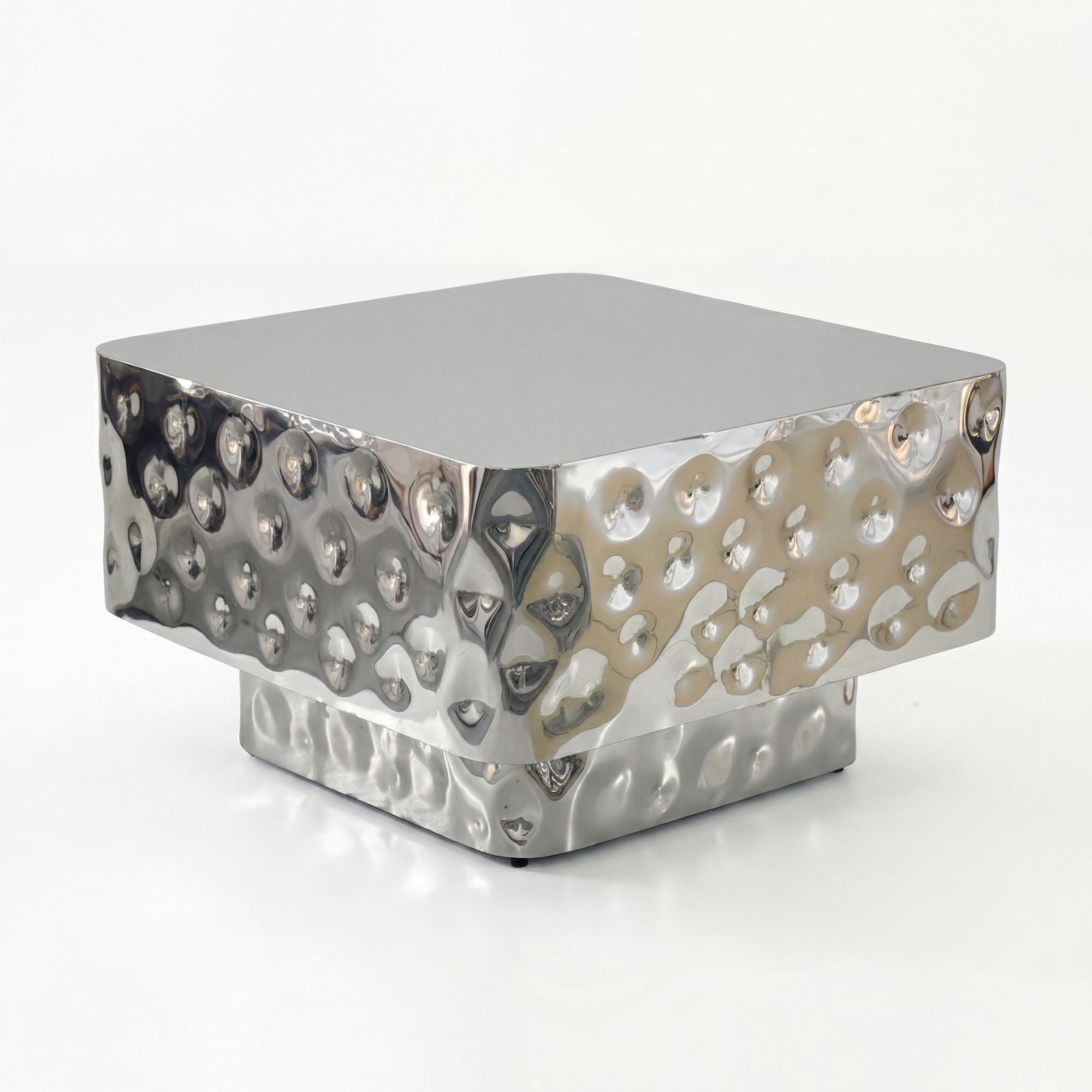 Kvadratisk sofabord i aluminium - 60 x 60 cm - Sølvfarvet - Hamret design