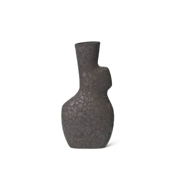 Ferm Living Yara vase, large - Rustic Iron  : Erling Christensen Møbler