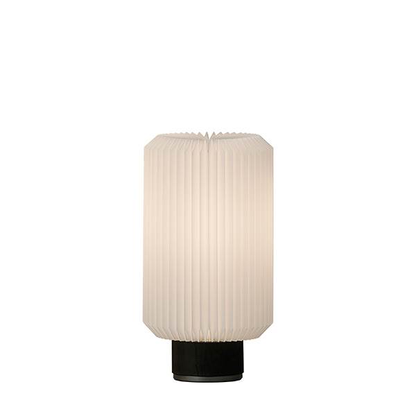 Le Klint CYLINDER Bordlampe - Sortbejdset eg - Small  : Erling Christensen Møbler