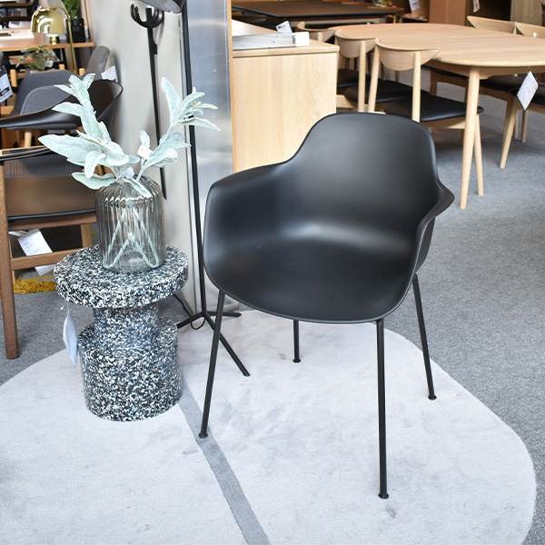 Andersen Furniture AC3 stol - Metal sort - sort læder - udstillingsmodel  : Erling Christensen Møbler