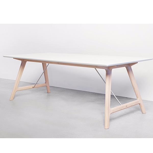 Andersen Furniture T7 spisebord - 95 x 220 cm. - hvid laminat - hvidolieret eg  : Erling Christensen Møbler