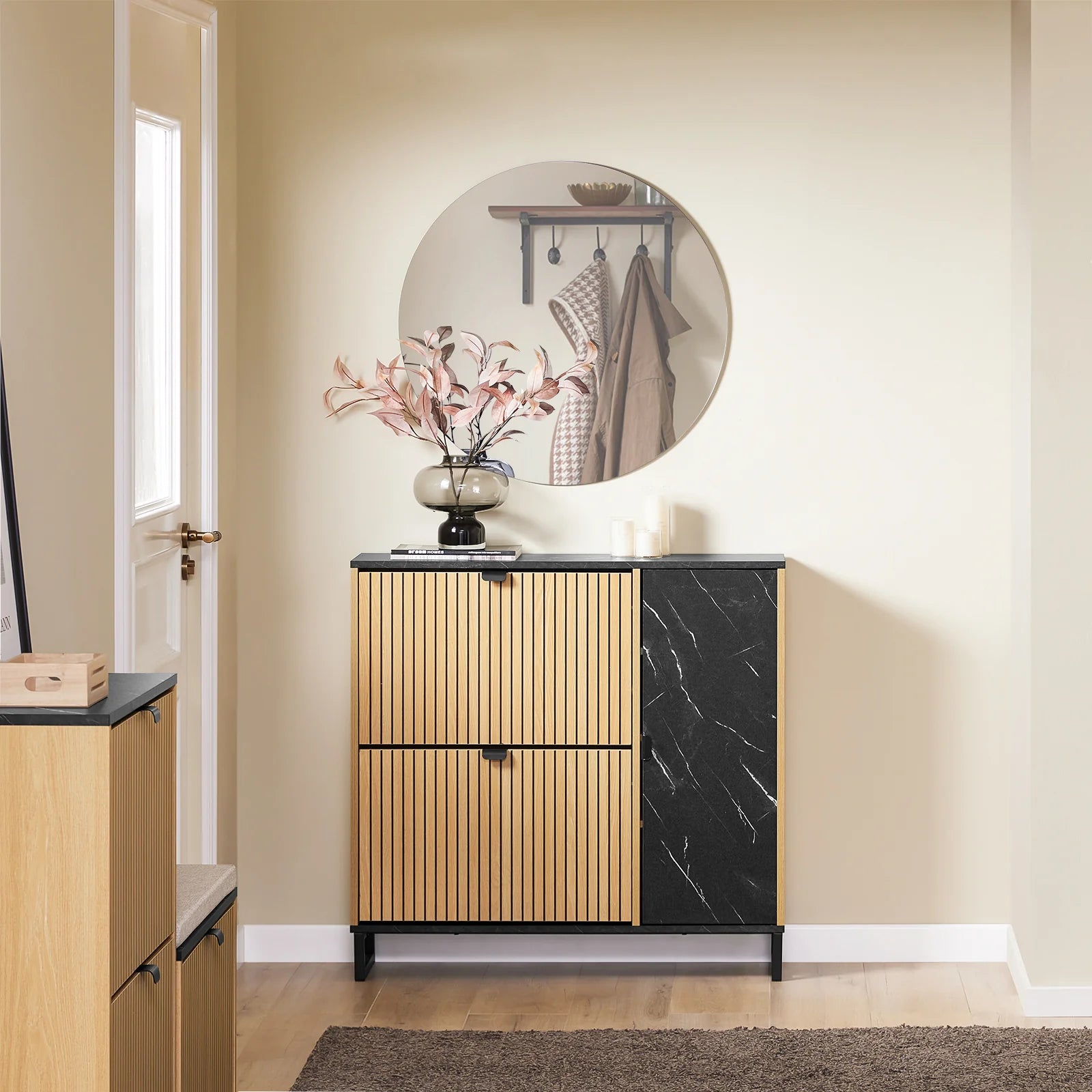 Elegant og pladsbesparende skoskab, 90 x 88 x 24 cm, sort og naturfarve