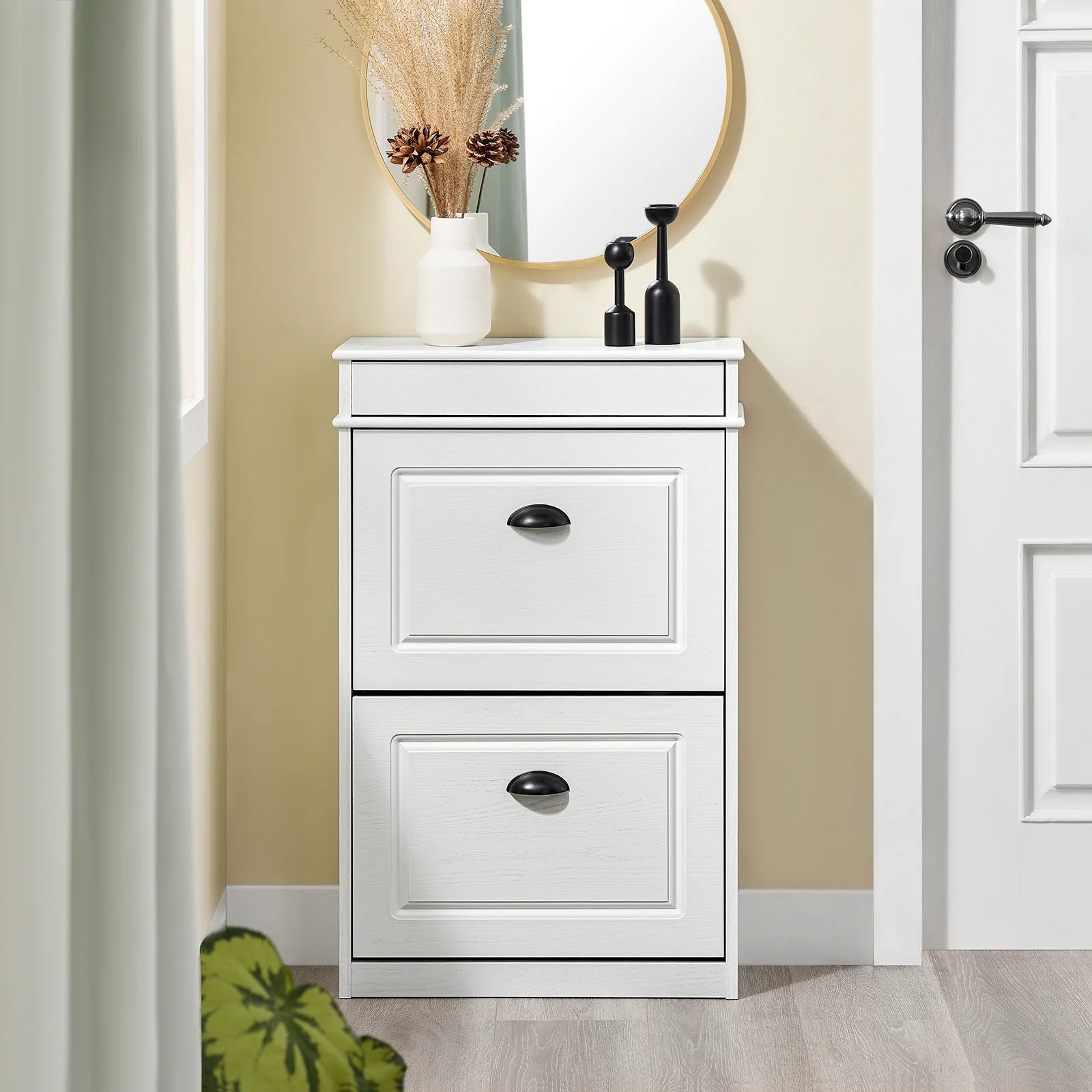 Elegant og pladsbesparende skoskab i hvid vintage-træ-effekt, 54 x 82 x 24 cm