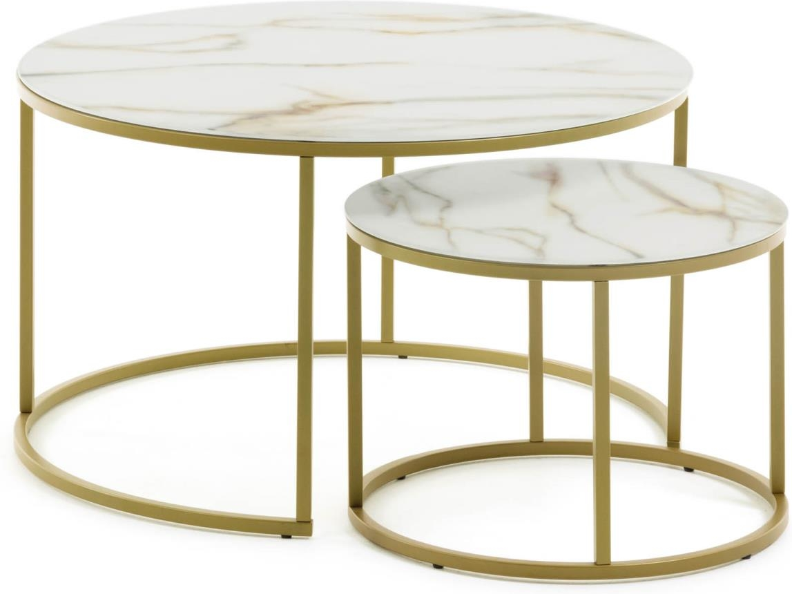 Sofaborde/sideborde sæt 2 Kave Home Leonor i hvid/guld  -  glas marmorfinish og guldfarvet stel
