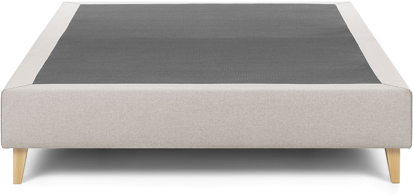 Sengeramme til dobbeltseng Kave Home Nikos 160x200 cm beige pletafvisende Varese stof med aftageligt betræk