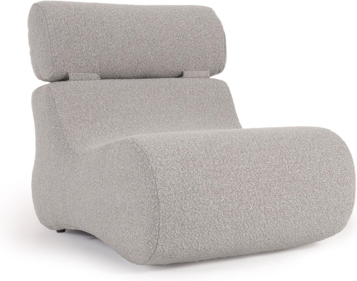 Polstret lænestol Kave Home Club i lysegråt fleece-stof med ergonomisk form og foldbar nakkestøtte