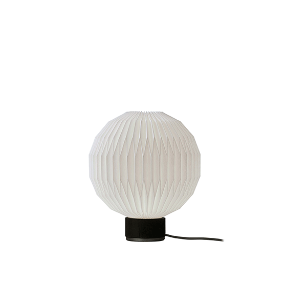 Le Klint Bordlampe - Model 375 Small - Eksklusiv særudgave i sort eg  : Erling Christensen Møbler