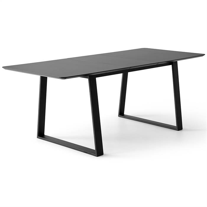 Meza by Hammel spisebord - Boat - 165 x 90 cm. - Sort Antifinger laminat - Trapez stel  : Erling Christensen Møbler