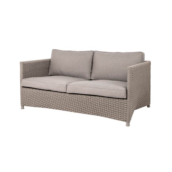 Cane-Line Diamond 2-pers sofa - Taupe - inkl. hynder  : Erling Christensen Møbler
