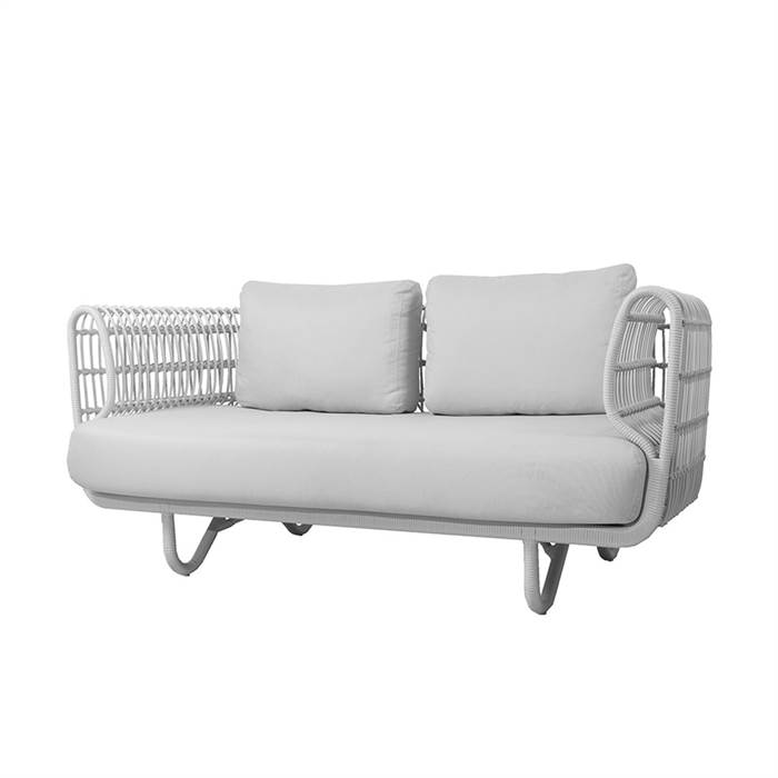 Cane-Line Nest 2 pers. sofa - Hvid med hvide hynder  : Erling Christensen Møbler