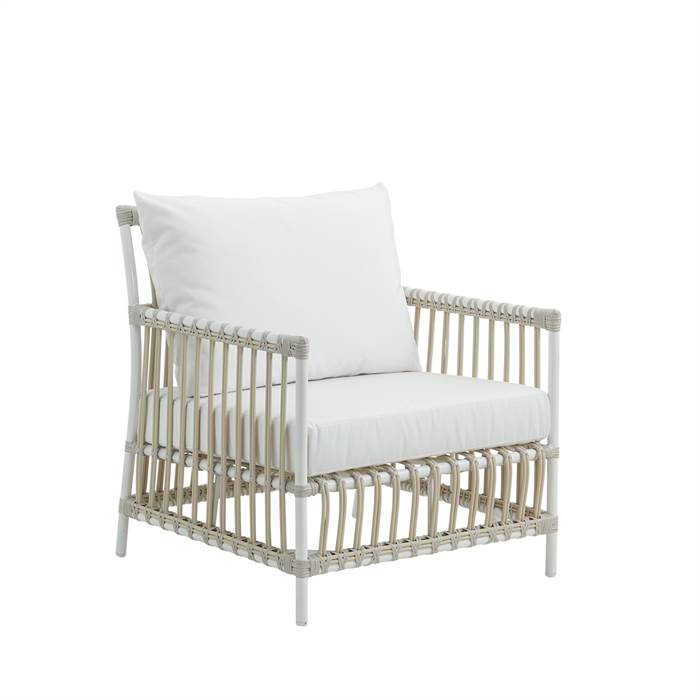 Sika Design Caroline lænestol - Exterior - Dove White inkl. sæde- og ryghynde i B450 White Quick Dry - B450-White : Erling Christensen Møbler