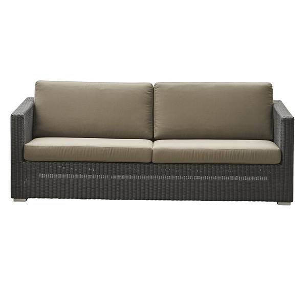 Cane-Line Chester sofa, Grafit grå, hynde i taupe  : Erling Christensen Møbler