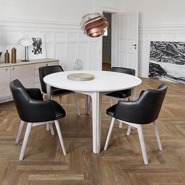 Skovby SM112 rundt spisebord - Hvid laminat - Eg hvidolie  : Erling Christensen Møbler