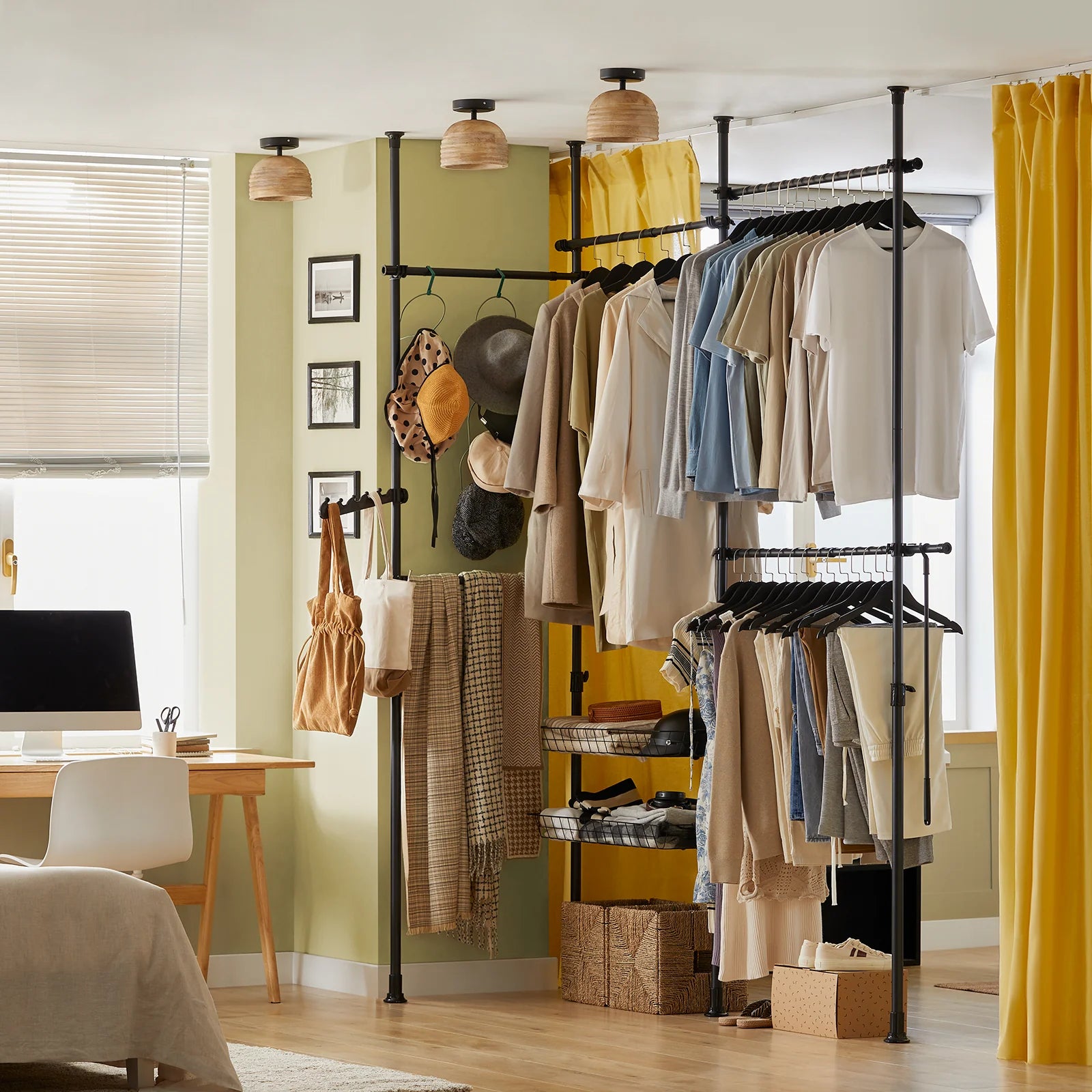 Walk in closet - garderobestativ, tøjstativ, højde og længde justerbar