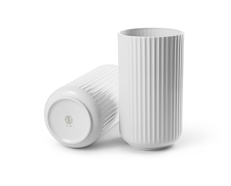 Lyngby Porcelæn Lyngby vase - 25 cm - hvid : Erling Christensen Møbler  : Erling Christensen Møbler