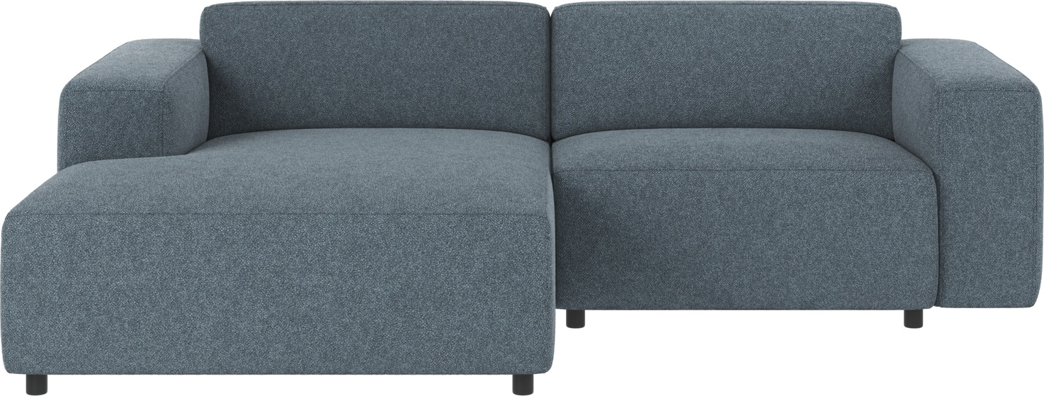 Chaiselongsofa venstrevendt Rowico Willard mellemblå Bobby stof bæredygtig FSC-mix træramme 234x161x70 cm