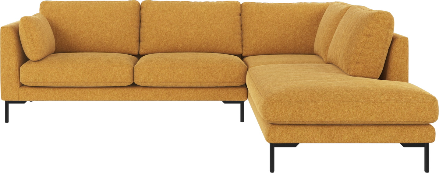 Hjørnesofa Rowico Corwin højrevendt loungesofa  -  gul Brenda stof, sort metalben, 266Ã226Ã83 cm